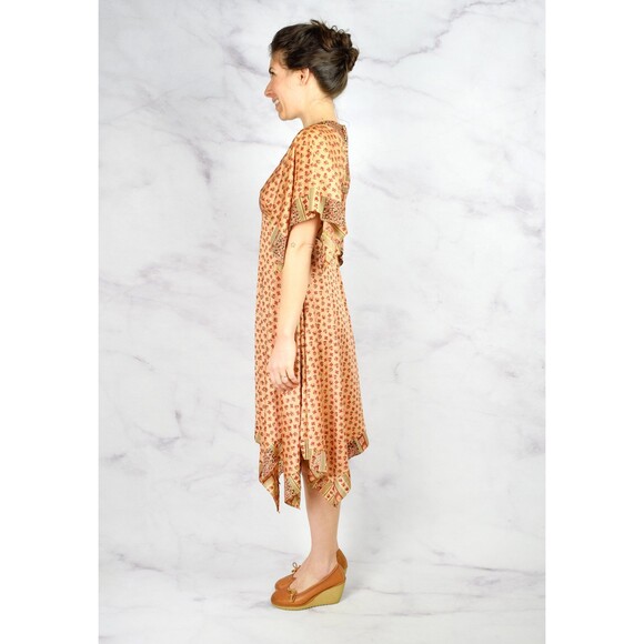 1970s Bohemian Handkerchief Dress Size XS 70s Boho Day Dress Peach Pink Floral - Picture 2 of 10